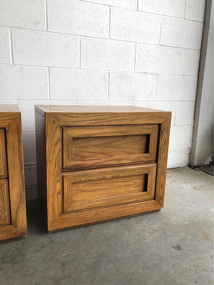 Pair of Thomasville Oak Nightstands - Mid Century style