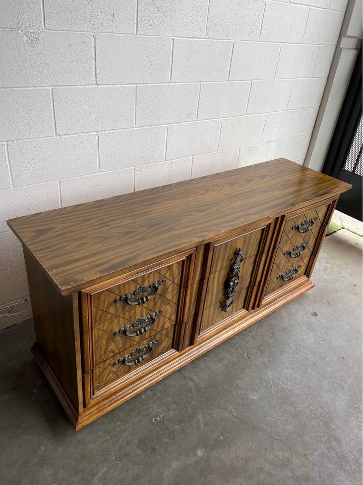 Vintage 9 Drawer Dresser