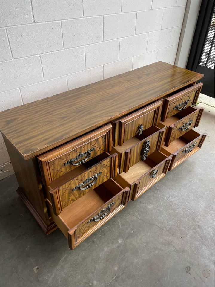 Vintage 9 Drawer Dresser